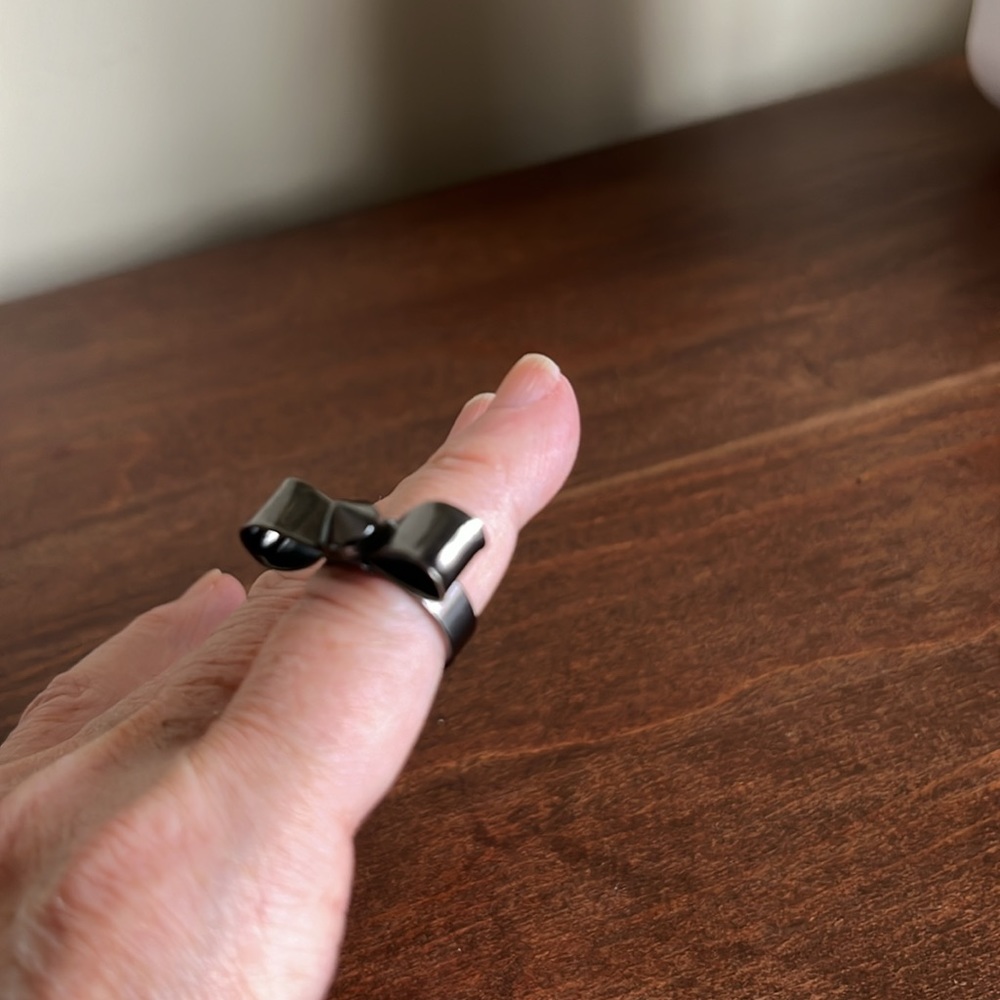 Shiny Black Bow Ring Size 5/5&1/4 NWOT